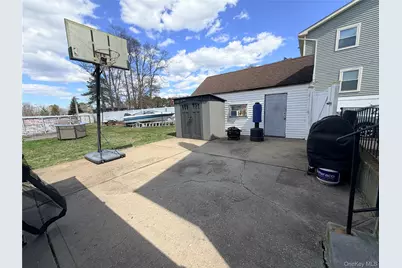 506 48th Street, Lindenhurst, NY 11757 - Photo 13