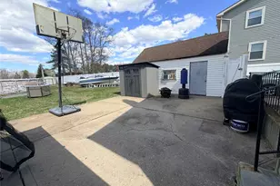 506 48th St, Lindenhurst, NY 11757 - Photo 13