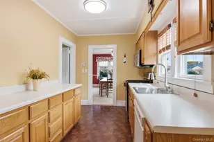 415 4th St, East Northport, NY 11731 - Photo 15