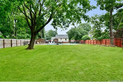 824 Lincoln Avenue, Bohemia, NY 11716 - Photo 21