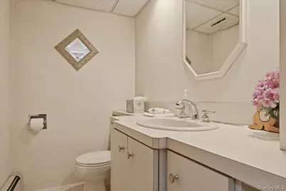 1385 Briard Street, Wantagh, NY 11793 - Photo 25