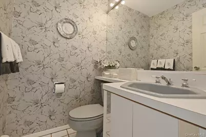 1385 Briard Street, Wantagh, NY 11793 - Photo 13