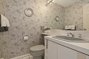 1385 Briard St, Wantagh, NY 11793 - Photo 13