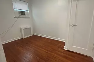 72-05 Little Neck Pkwy, Glen Oaks, NY 11004 - Photo 5