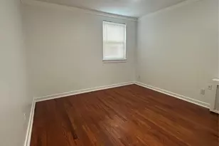 72-05 Little Neck Pkwy, Glen Oaks, NY 11004 - Photo 7