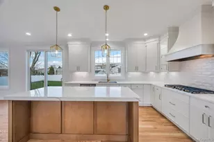 89 West Ave, Hicksville, NY 11801 - Photo 7