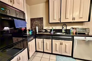 2500 Johson Ave, Bronx, NY 10463 - Photo 5