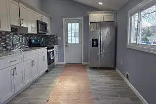 340 Half Mile Rd, Central Islip, NY 11722 - Photo 5