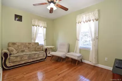 17 Lake Avenue, Yonkers, NY 10703 - Photo 21