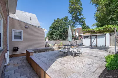 17 Lake Avenue, Yonkers, NY 10703 - Photo 31