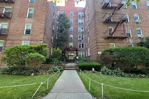 221 McDonald, Brooklyn, NY 11218 - Photo 3