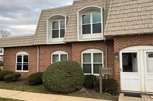 175 Main Ave, Wheatley Heights, NY 11798 - Photo 9