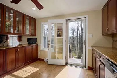 8 Debbie Lane, Lewisboro, NY 10518 - Photo 9