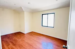 139-18 Lakewood Ave, Jamaica, NY 11435 - Photo 7