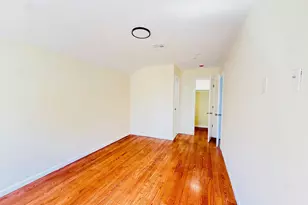 139-20 Lakewood Ave, Jamaica, NY 11435 - Photo 9