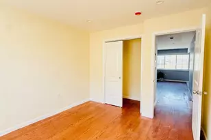 139-22 Lakewood Ave, Jamaica, NY 11435 - Photo 7