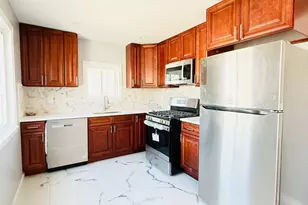 139-22 Lakewood Ave, Jamaica, NY 11435 - Photo 3