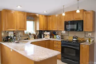 42 Shinbone Ln, Commack, NY 11725 - Photo 7