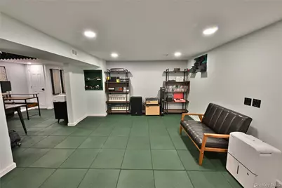 28 Dartmouth Drive, Smithtown, NY 11787 - Photo 31