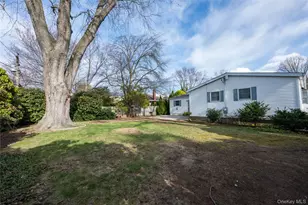 28 Dartmouth Dr, Smithtown, NY 11787 - Photo 5