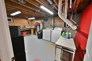 28 Dartmouth Dr, Smithtown, NY 11787 - Photo 33