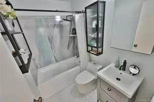 28 Dartmouth Dr, Smithtown, NY 11787 - Photo 17