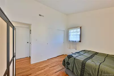 28 Dartmouth Drive, Smithtown, NY 11787 - Photo 19