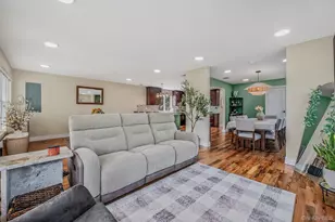 28 Vanderbilt Ave, Babylon, NY 11702 - Photo 9