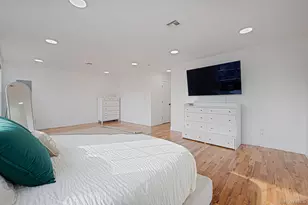 28 Vanderbilt Ave, Babylon, NY 11702 - Photo 25