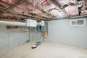 28 Vanderbilt Ave, Babylon, NY 11702 - Photo 35