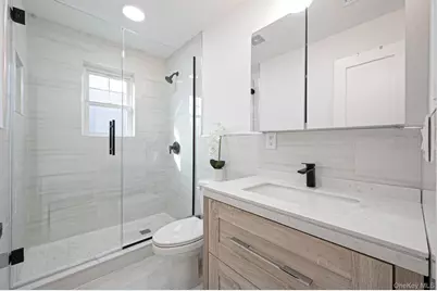 28 Vanderbilt Avenue, Babylon, NY 11702 - Photo 27