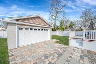 28 Vanderbilt Ave, Babylon, NY 11702 - Photo 39