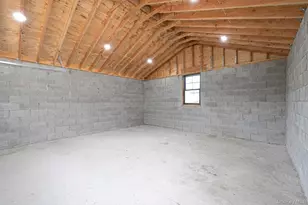 28 Vanderbilt Ave, Babylon, NY 11702 - Photo 43