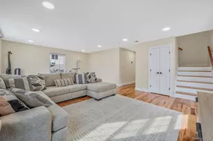 28 Vanderbilt Ave, Babylon, NY 11702 - Photo 21