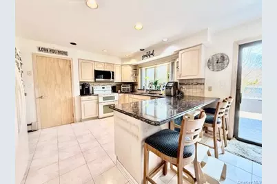 19 Carmen View Drive, Shirley, NY 11967 - Photo 15