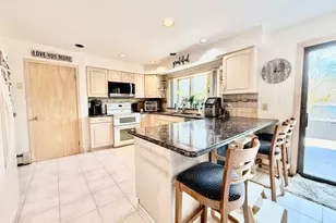 19 Carmen View Dr, Shirley, NY 11967 - Photo 15