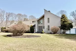 19 Carmen View Dr, Shirley, NY 11967 - Photo 43
