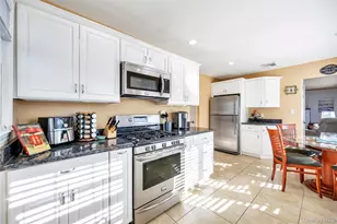 25 Flanders Pl, West Babylon, NY 11704 - Photo 5