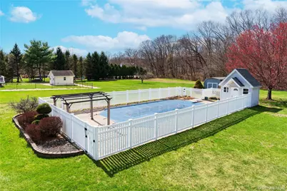 30 Huckleberry Lane, Hopewell Junction, NY 12533 - Photo 11