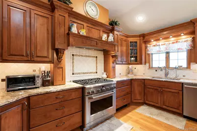 30 Huckleberry Lane, Hopewell Junction, NY 12533 - Photo 19