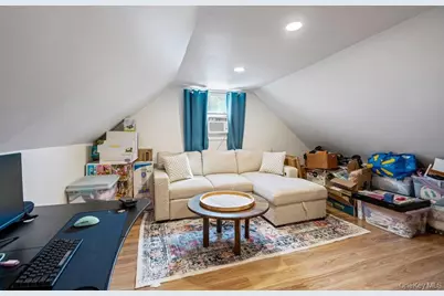 290 38 Th Street, Lindenhurst, NY 11757 - Photo 17