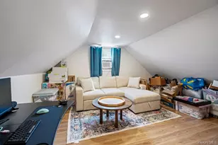 290 38 Th St, Lindenhurst, NY 11757 - Photo 17