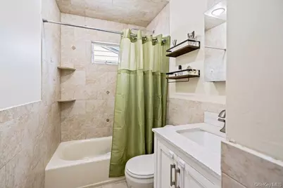 290 38 Th Street, Lindenhurst, NY 11757 - Photo 15