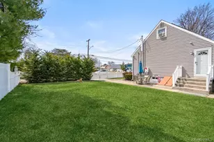 290 38 Th St, Lindenhurst, NY 11757 - Photo 21