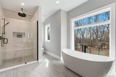 1355 Little Peconic Bay Road, Cutchogue, NY 11935 - Photo 15