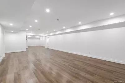 1355 Little Peconic Bay Road, Cutchogue, NY 11935 - Photo 25