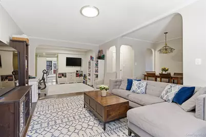 6960 108th Street #306, Forest Hills, NY 11375 - Photo 5