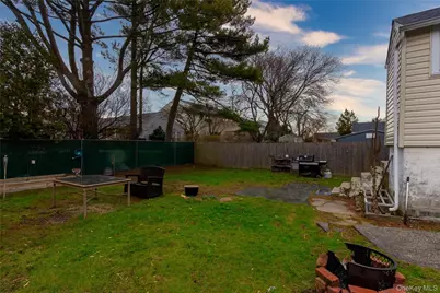 27 Pearsall Place, Babylon, NY 11702 - Photo 5