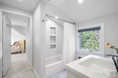 720 Claflin Avenue, Mamaroneck, NY 10543 - Photo 31