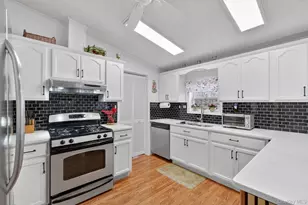 32 2nd Dr, Hyde Park, NY 12538 - Photo 15